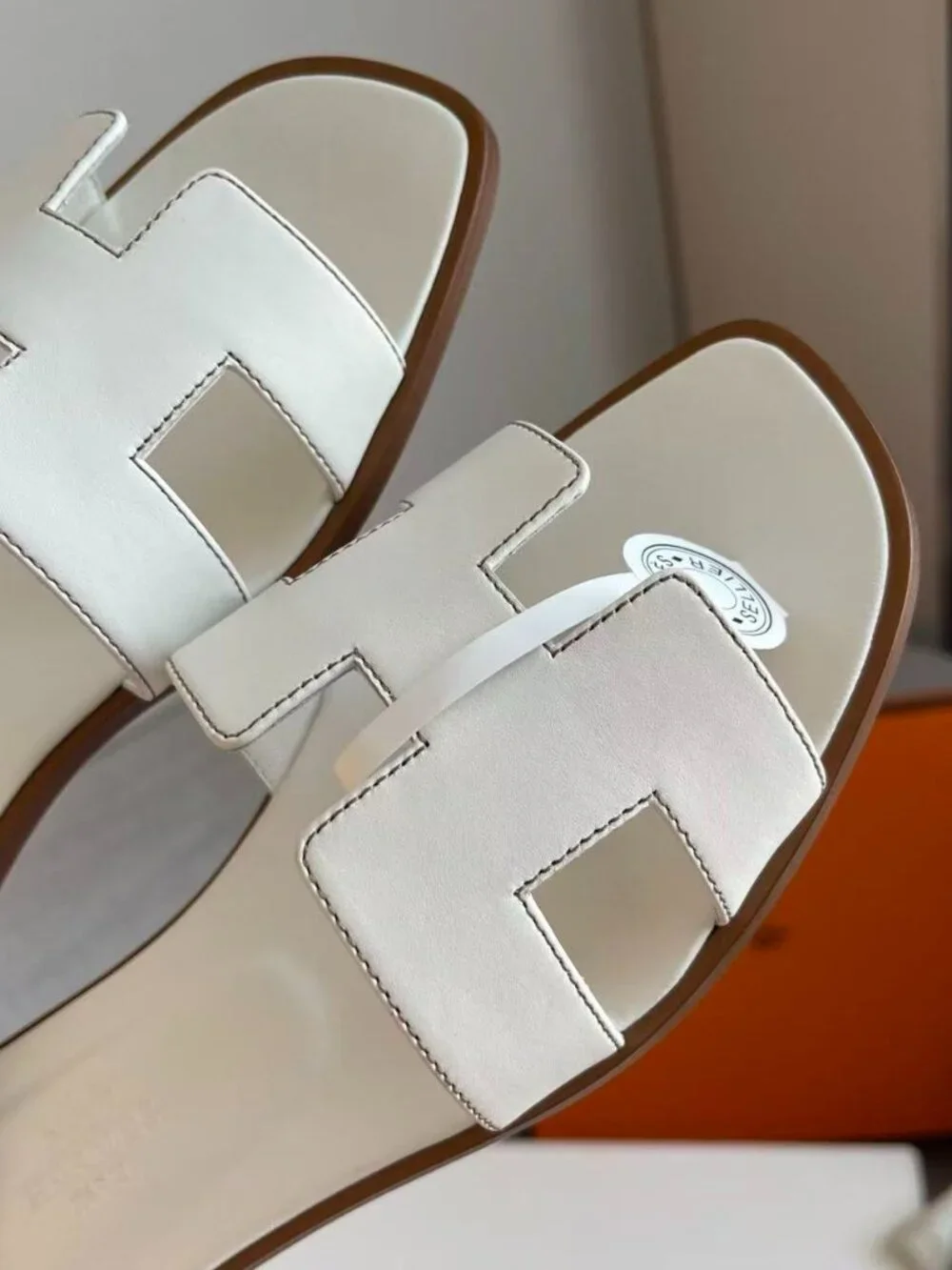 Classic Hermes Shoes: A Stylish and Versatile Choice for Elegance